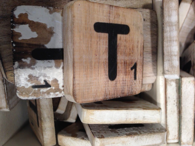 Lettres en bois 10x10cm