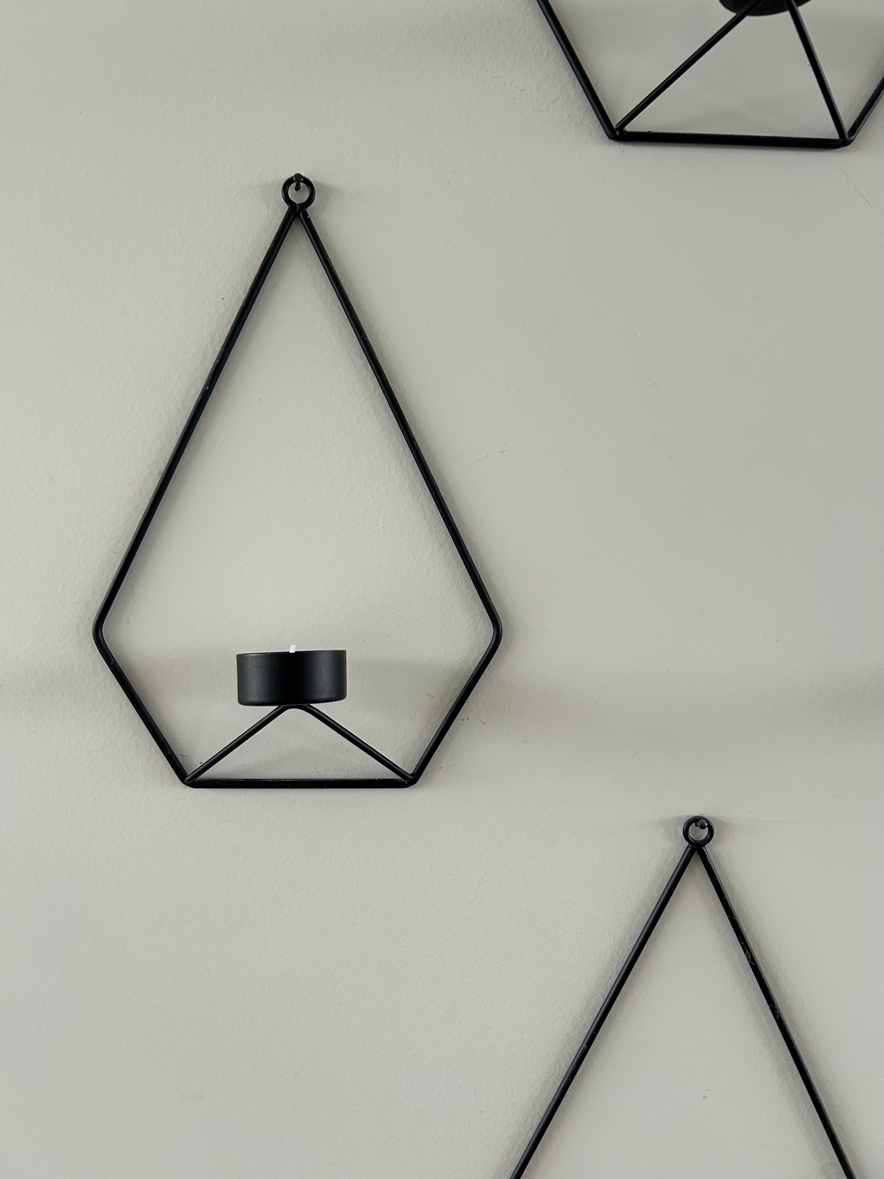 Bougeoir mural de forme géométrique et de couleur noire