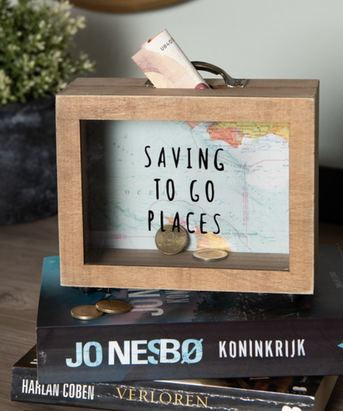 Tirelire idée cadeau pour les fans de voyage avec le texte saving to go places