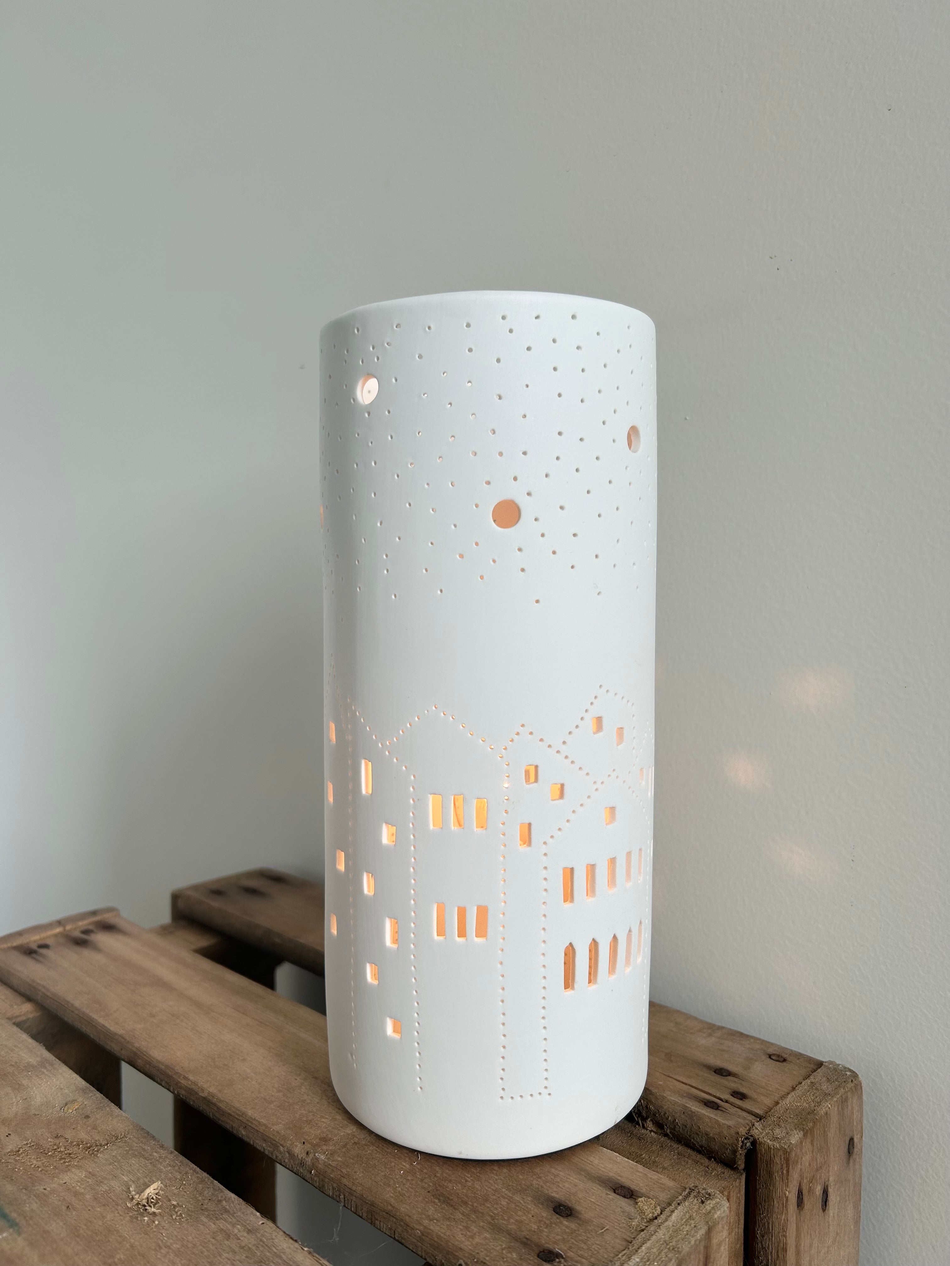 Lampe en céramique blanche village de petites maisons